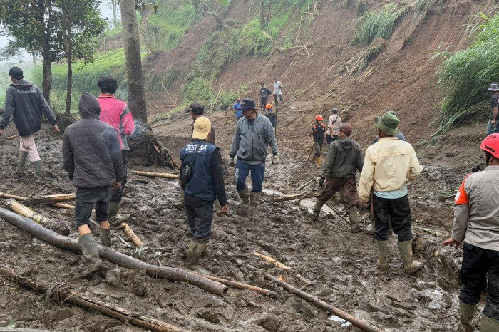 Banjir Bandang Landa Lembang, Seorang Warga Hilang Terseret Arus Deras (Polda Jabar)