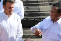 Komitmen Indonesia Jaga Toleransi dan Budaya, Prabowo Dampingi Macron di Candi Borobudur