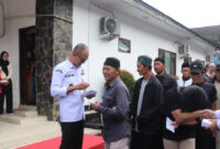 Pemkot Sukabumi Wujudkan Kepedulian Lewat Bantuan untuk Tukang Becak dan Delman (Portal Sukabumi)