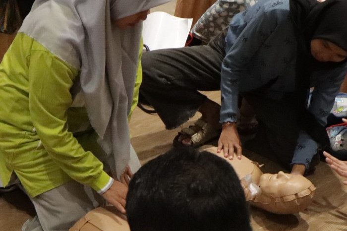 RS Bhayangkara Gelar Pelatihan Penanganan Darurat Anak Jelang World Emergency Day 2025 (Polri)