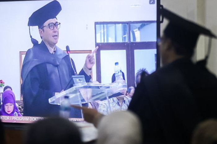 Wakil Wali Kota Bandung Erwin Raih Gelar Doktor dengan Predikat Cumlaude (Diskominfo Bandung)